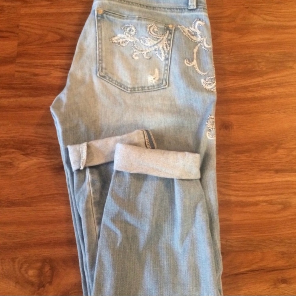 WHBM Girlfriend Embroidered Jeans - Picture 2 of 5